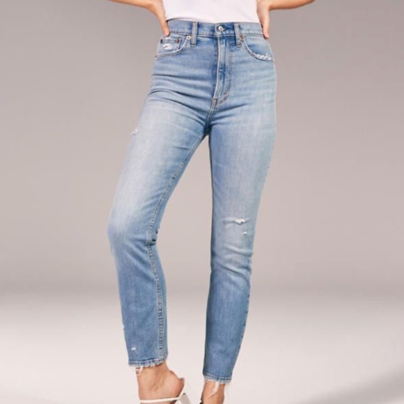 Abercrombie & Fitch Denim - Abercrombie Ultra High Rise Mom Jean
